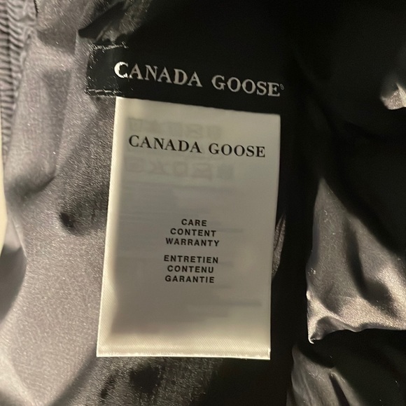 Canada Goose Lodge Jacket - Picture 4 of 5